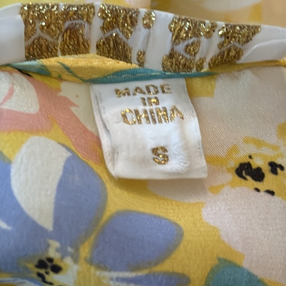 Yumi Kim as S Happy Days Thats a Wrap Top Yellow Floral Wrap Blouse 100% silk - Picture 6 of 8